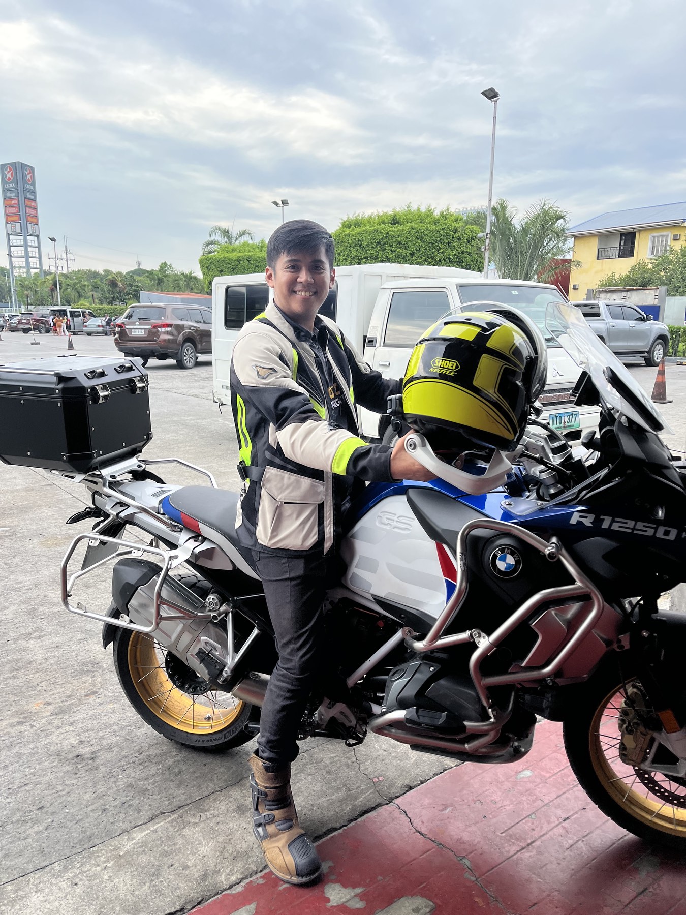 Karl Odiamar Karl Odiamar